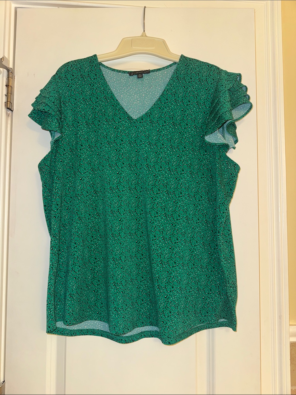 Adrianna Papell Emerald Green V-Neck Flutter Sleeve Blouse